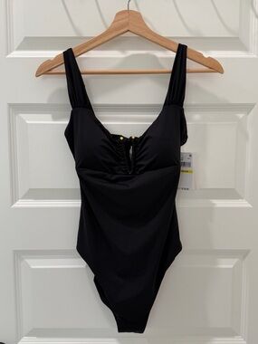 🆕 BECCA | Black One-Piece Swimsuit - Size M.